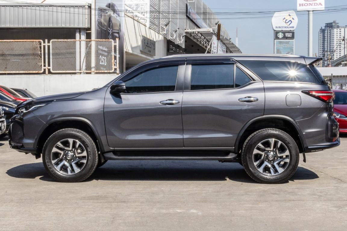 Toyota Fortuner 2.4G Leader 2024 *SK2088*